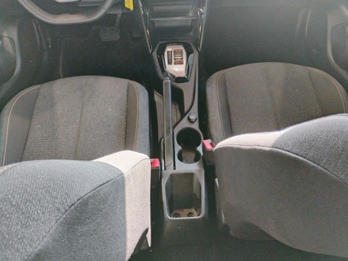 Peugeot 2008 Hybrid 136 e-DCS6 Style