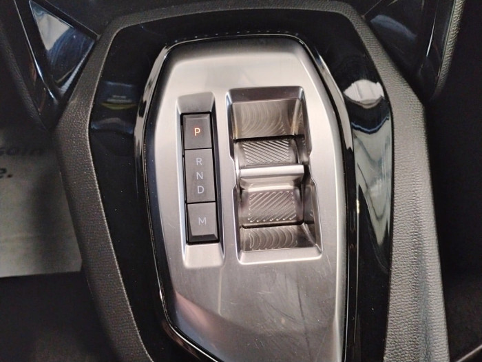 Peugeot 2008 Hybrid 136 e-DCS6 Style