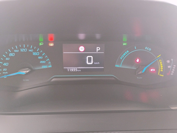Peugeot 2008 Hybrid 136 e-DCS6 Style