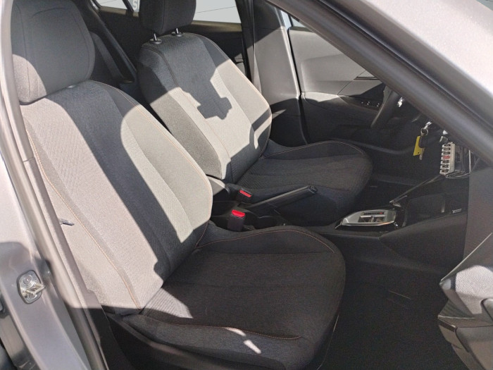 Peugeot 2008 Hybrid 136 e-DCS6 Style