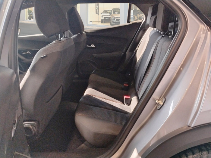 Peugeot 2008 Hybrid 136 e-DCS6 Style