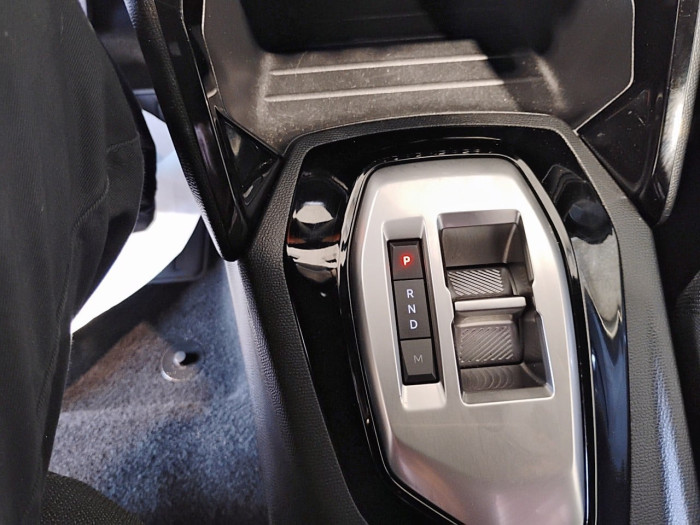 Peugeot 2008 Hybrid 136 e-DCS6 Style