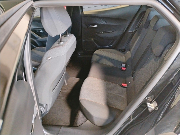 Peugeot 2008 Hybrid 136 e-DCS6 Style