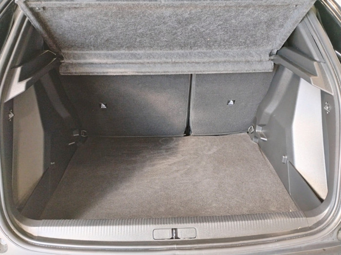 Peugeot 2008 Hybrid 136 e-DCS6 Style