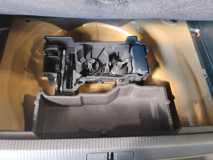 Peugeot 2008 Hybrid 136 e-DCS6 Style
