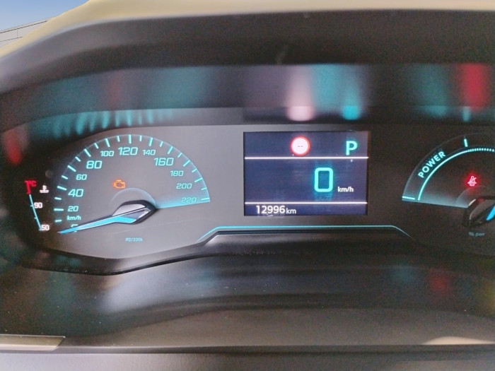 Peugeot 2008 Hybrid 136 e-DCS6 Style