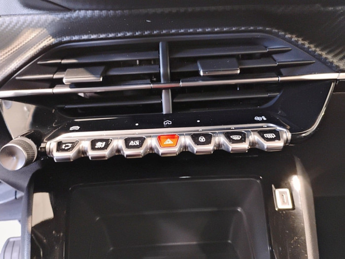 Peugeot 2008 Hybrid 136 e-DCS6 Style