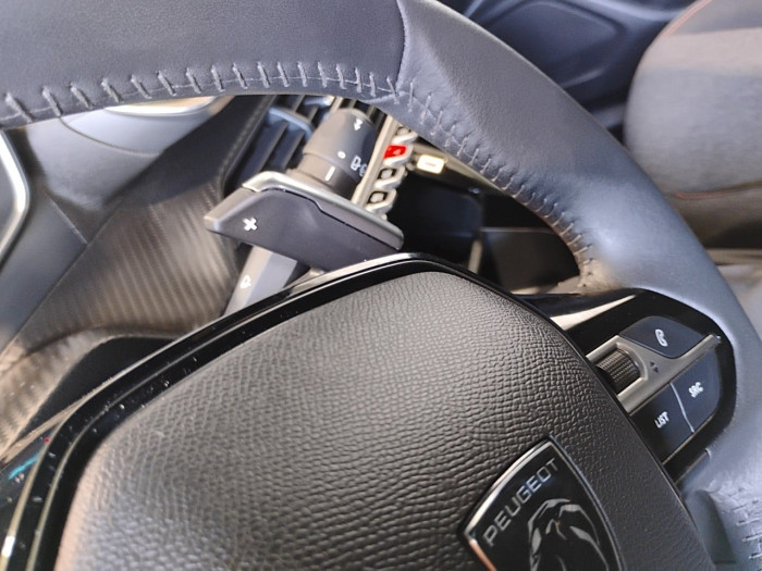 Peugeot 2008 Hybrid 136 e-DCS6 Style