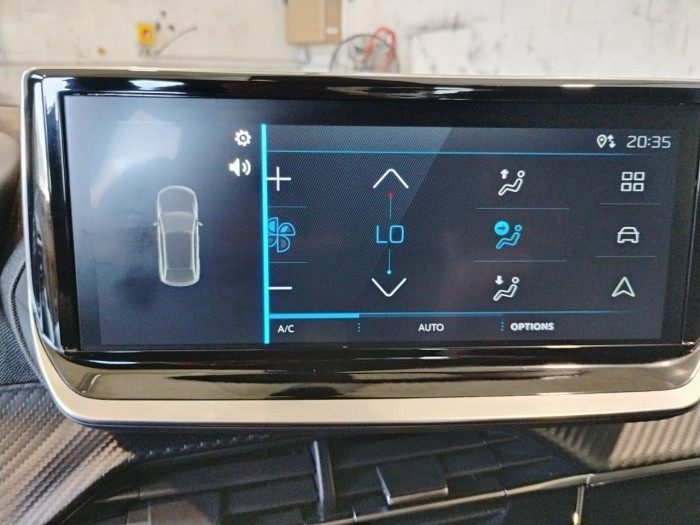 Peugeot 2008 Hybrid 136 e-DCS6 Style