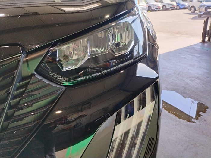 Peugeot 2008 Hybrid 136 e-DCS6 Style