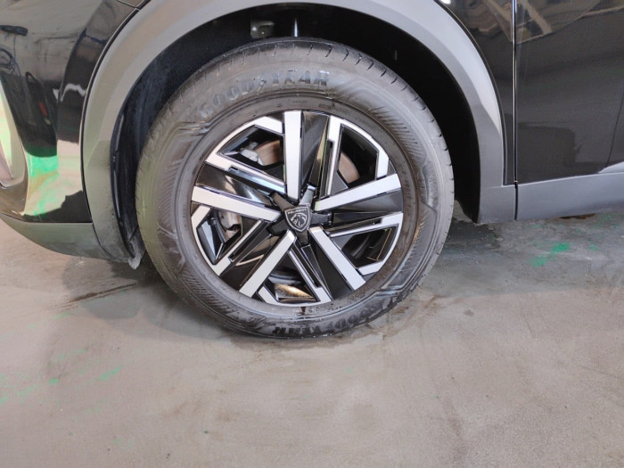 Peugeot 2008 Hybrid 136 e-DCS6 Style