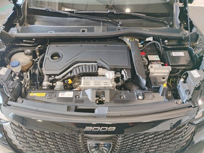 Peugeot 2008 Hybrid 136 e-DCS6 Style