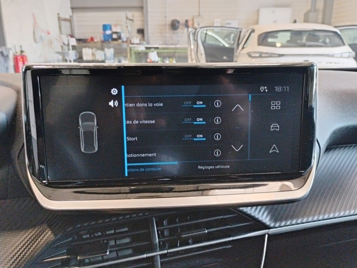 Peugeot 2008 Hybrid 136 e-DCS6 Style