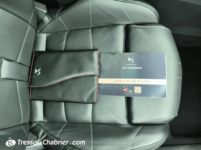 DS DS7 CROSSBACK Hybride E-Tense 300 EAT8 4x4 Louvre