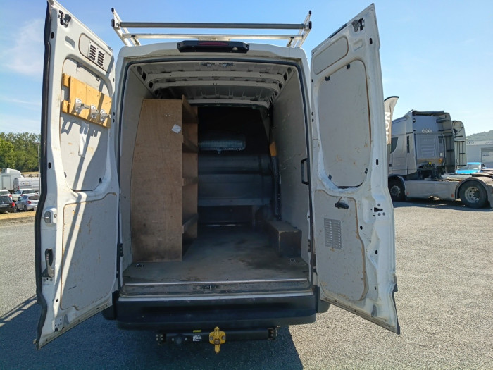 IVECO Daily 35S Fg 35S18H V12