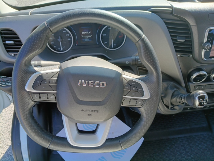 IVECO Daily 35S Fg 35S18H V12