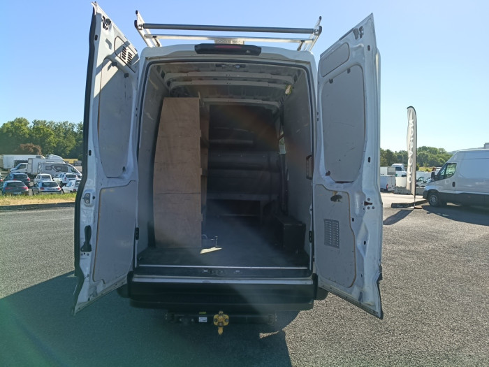 IVECO Daily 35S Fg 35S18H V12