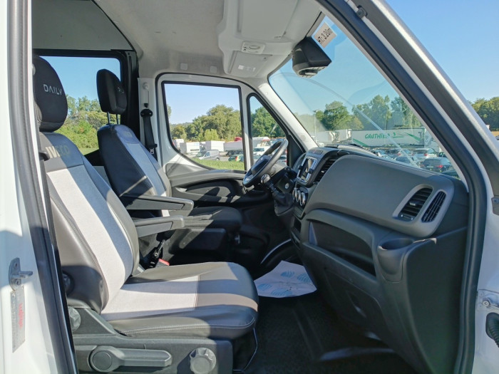 IVECO Daily 35S Fg 35S18H V12