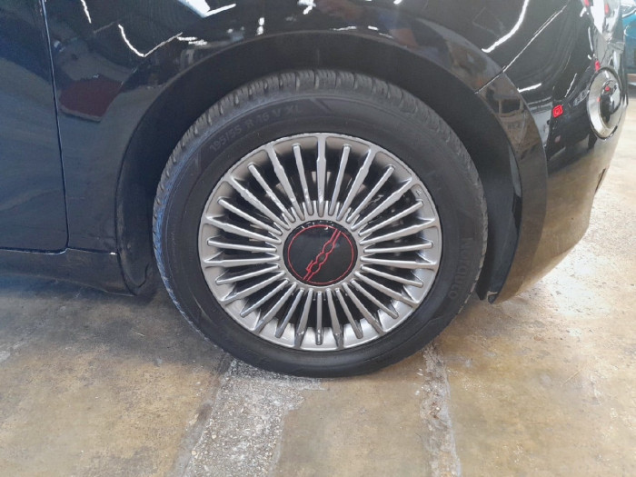 Fiat 500e BERLINE 500 e 118 ch RED