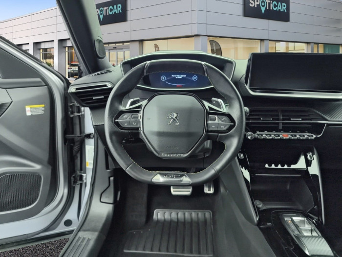 Peugeot 2008 PureTech 130 S&S EAT8 GT