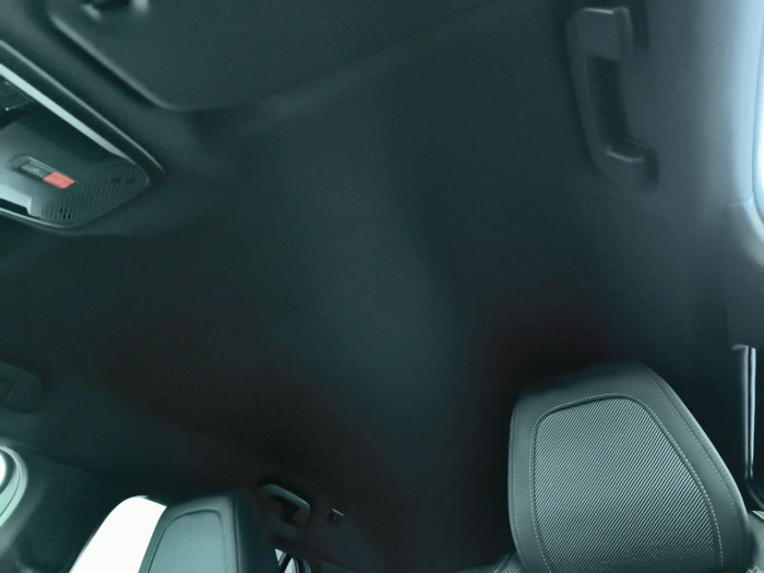 Peugeot 2008 PureTech 130 S&S EAT8 GT