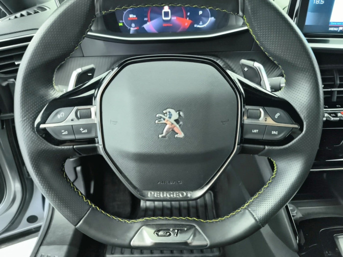 Peugeot 2008 PureTech 130 S&S EAT8 GT
