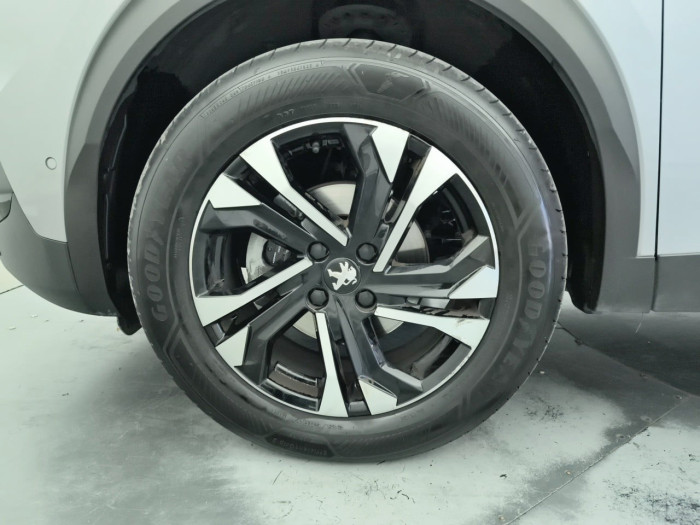 Peugeot 2008 PureTech 130 S&S EAT8 GT