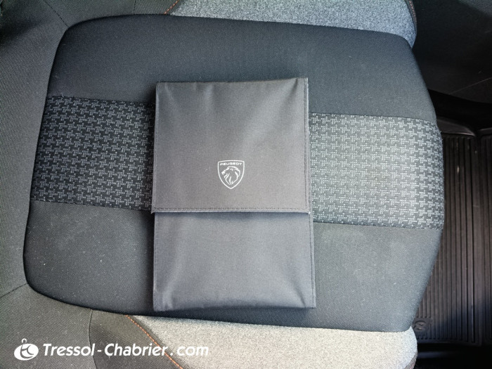 Peugeot 3008 BlueHDi 130ch S&S EAT8 Active Pack