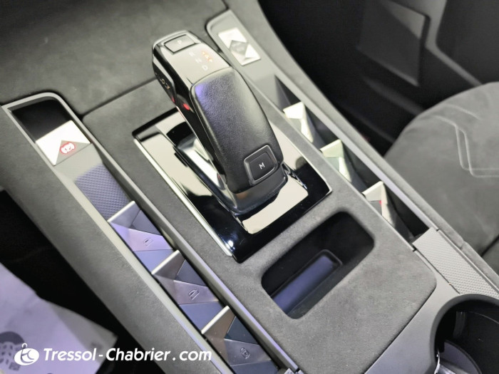 DS DS7 CROSSBACK BlueHDi 130 EAT8 Performance Line