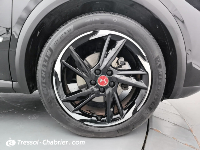 DS DS7 CROSSBACK BlueHDi 130 EAT8 Performance Line