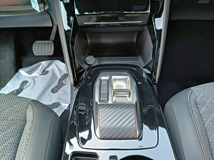 Peugeot 2008 PureTech 130 S&S EAT8 Allure