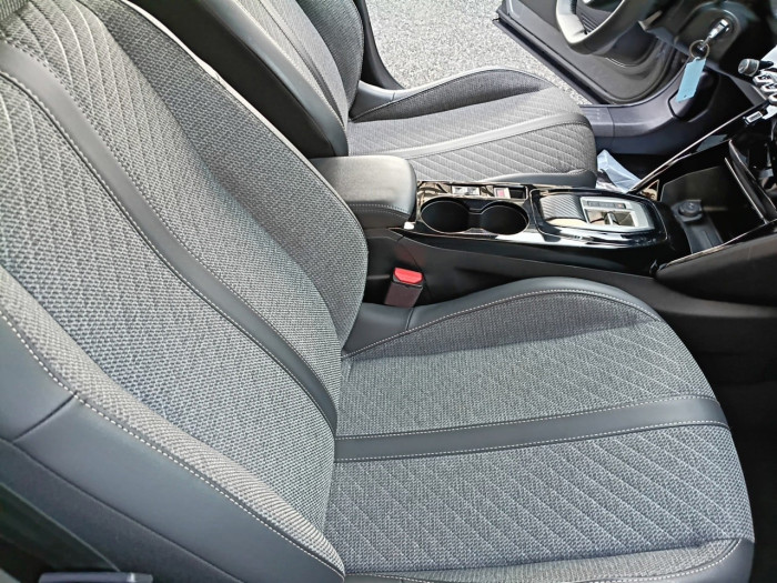 Peugeot 2008 PureTech 130 S&S EAT8 Allure