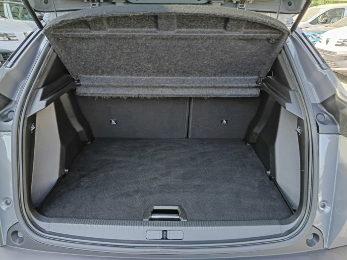 Peugeot 2008 PureTech 130 S&S EAT8 Allure