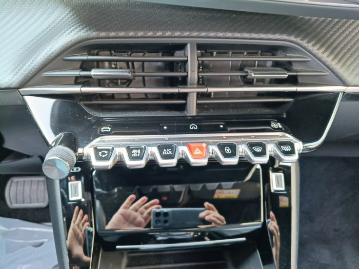 Peugeot 2008 PureTech 130 S&S EAT8 Allure