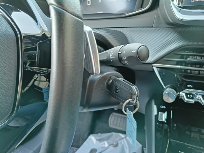 Peugeot 2008 PureTech 130 S&S EAT8 Allure