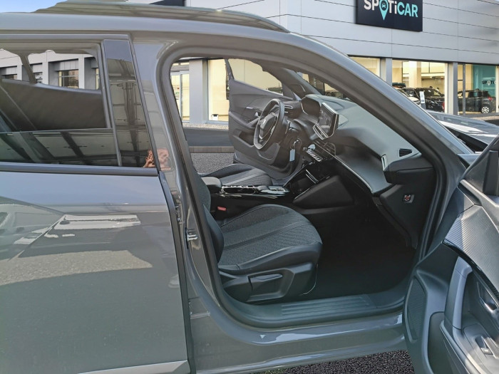 Peugeot 2008 PureTech 130 S&S EAT8 Allure