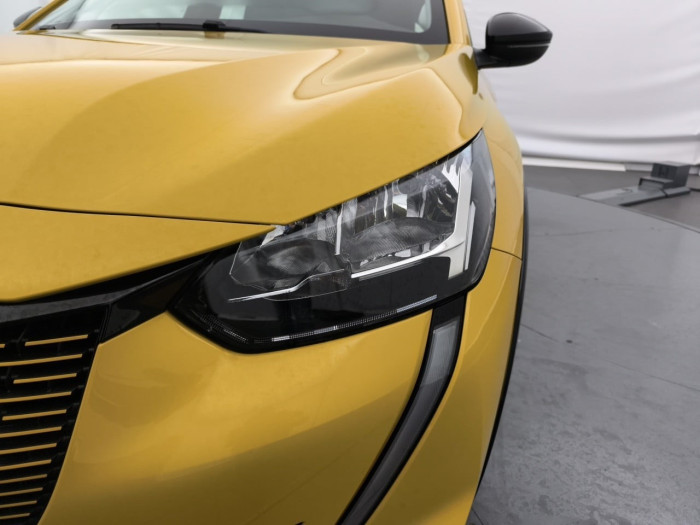 Peugeot 208 ELECTRIQUE 50 kWh 136ch Like