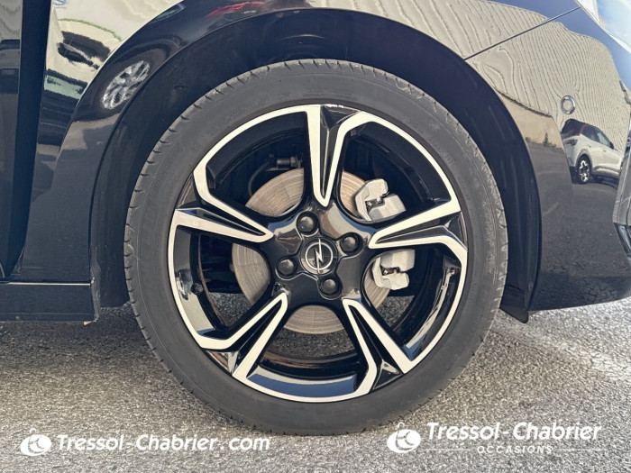 Opel CORSA 1.2 Turbo Hybrid 136 ch e-DCT6 GS
