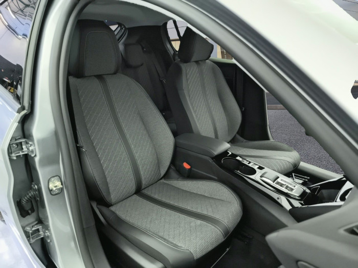 Peugeot 208 Nouvelle Hybrid 110 ch e-DCS6 Allure