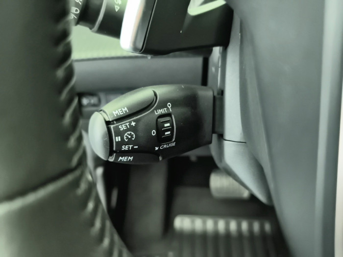 Peugeot 208 Nouvelle Hybrid 110 ch e-DCS6 Allure