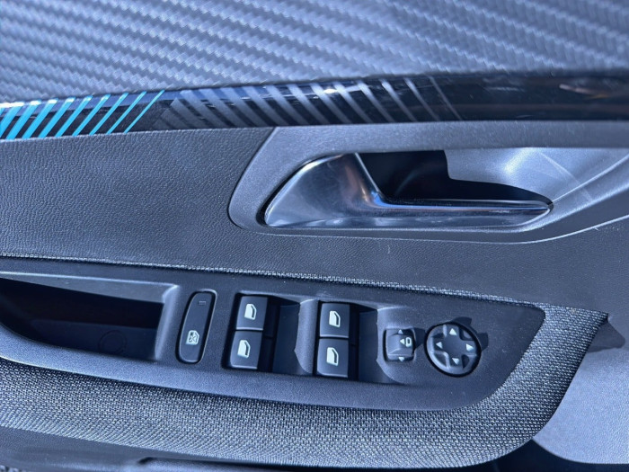 Peugeot 208 PureTech 75 S&S BVM5 Style