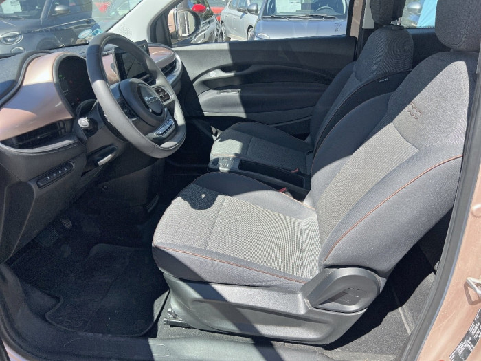 Fiat 500e BERLINE MY22 SERIE 1 STEP 2 500 e 95 ch Icône
