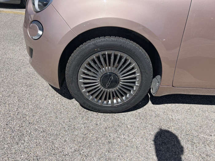Fiat 500e BERLINE MY22 SERIE 1 STEP 2 500 e 95 ch Icône