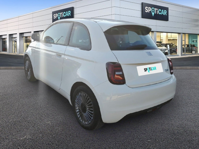 Fiat 500e BERLINE MY22 SERIE 1 STEP 2 500 e 95 ch Icône