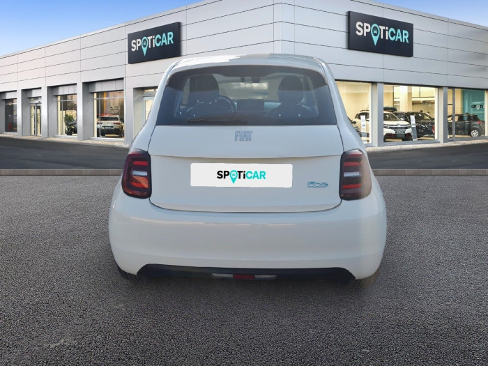 Fiat 500e BERLINE MY22 SERIE 1 STEP 2 500 e 95 ch Icône