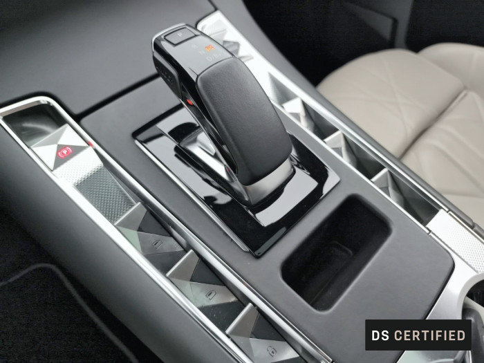 DS DS 7 Hybride Rechargeable E-Tense 300 EAT8 4x4 Esprit de Voyage