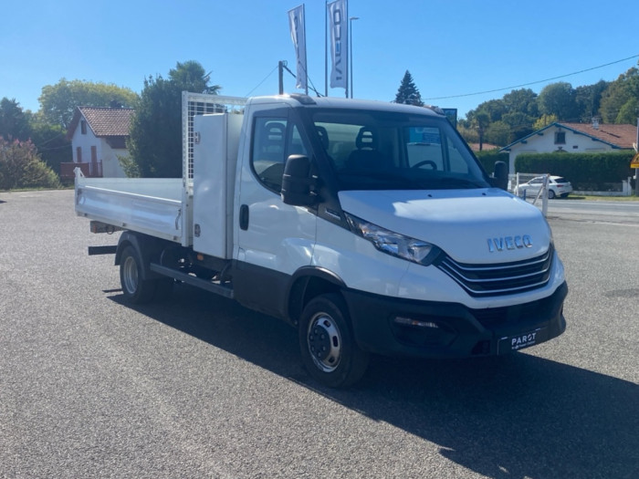 IVECO Daily CCb 35C14 empattement 3750 Hi-Matic