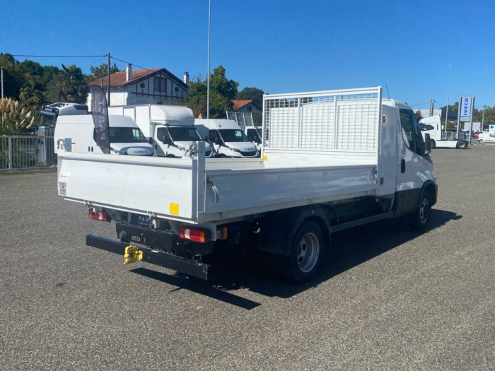 IVECO Daily CCb 35C14 empattement 3750 Hi-Matic