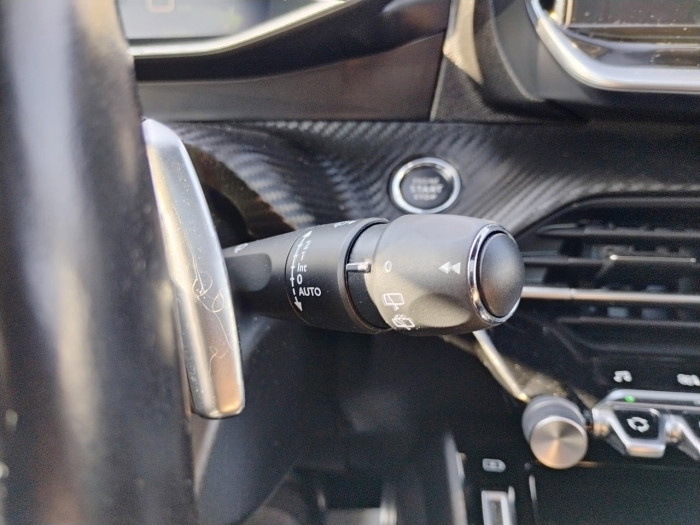 Peugeot 208 PureTech 130 S&S EAT8 GT