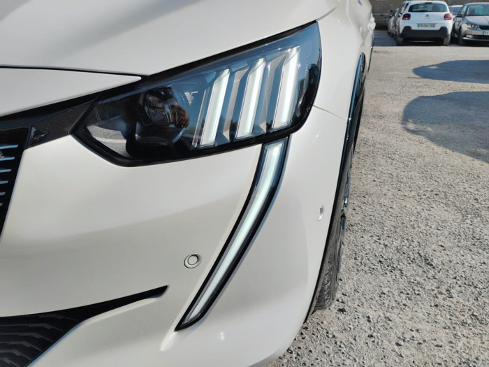 Peugeot 208 PureTech 130 S&S EAT8 GT